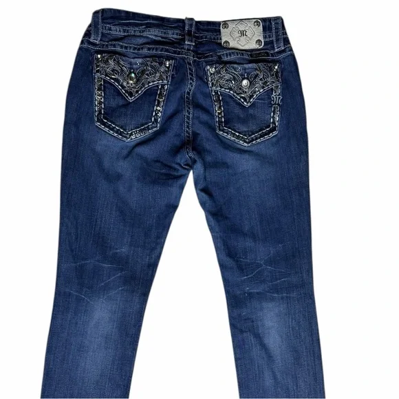 Miss Me Signature Straight Leg Studded Jeans Size 31 - Picture 2 of 6